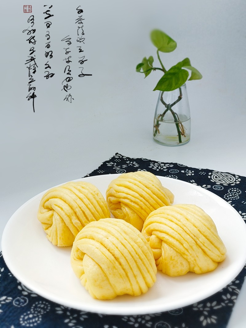 Steps for Making Corn Flour Steamed Rolls