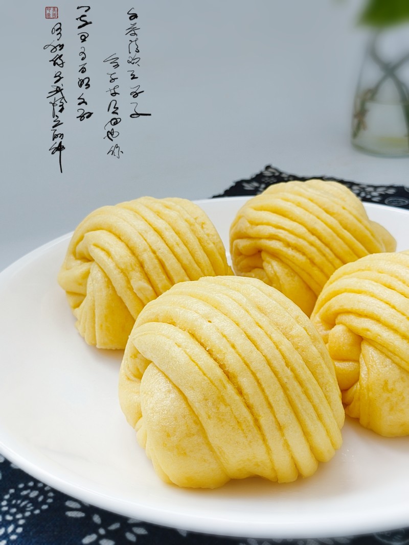 Steps for Making Corn Flour Steamed Rolls