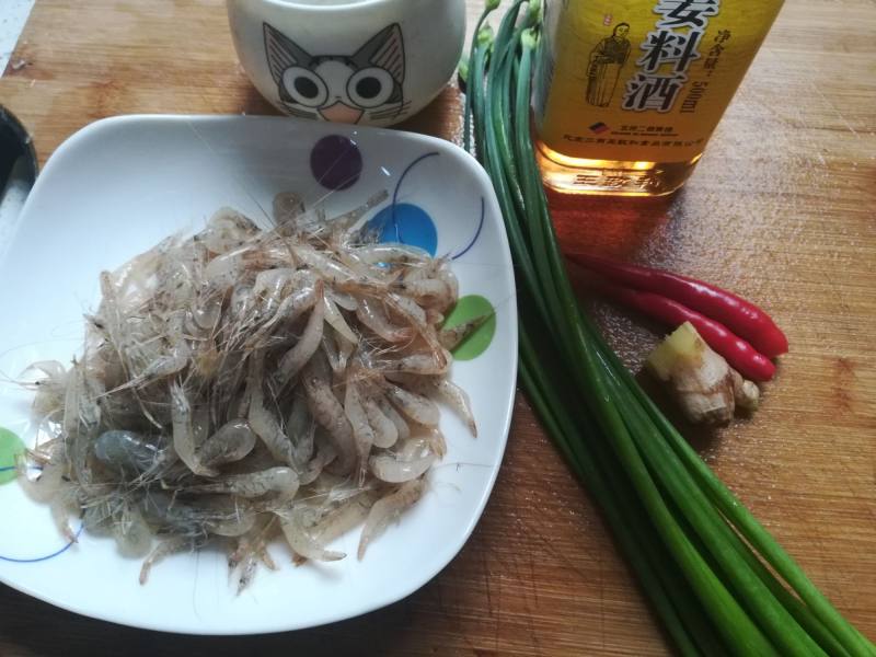 Chive Stir-Fried River Shrimp Preparation Steps