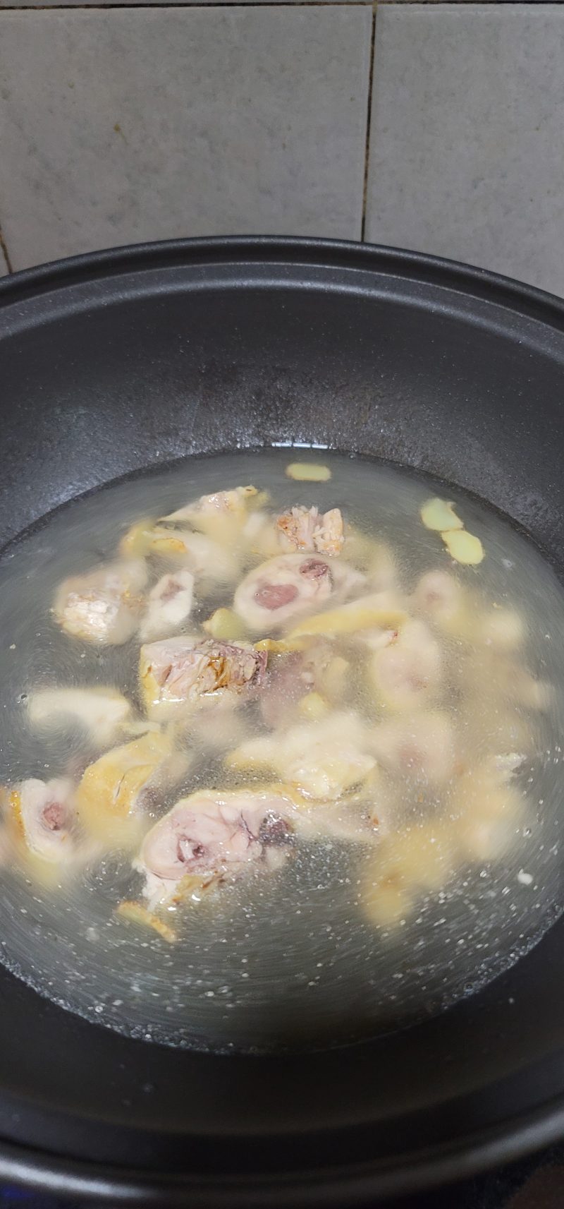 Steps for Making Salted Chicken and Chinese Cabbage Soup