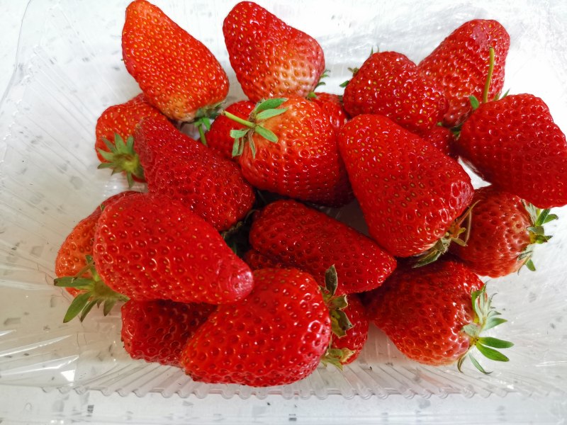 Steps for making Strawberry Daifuku