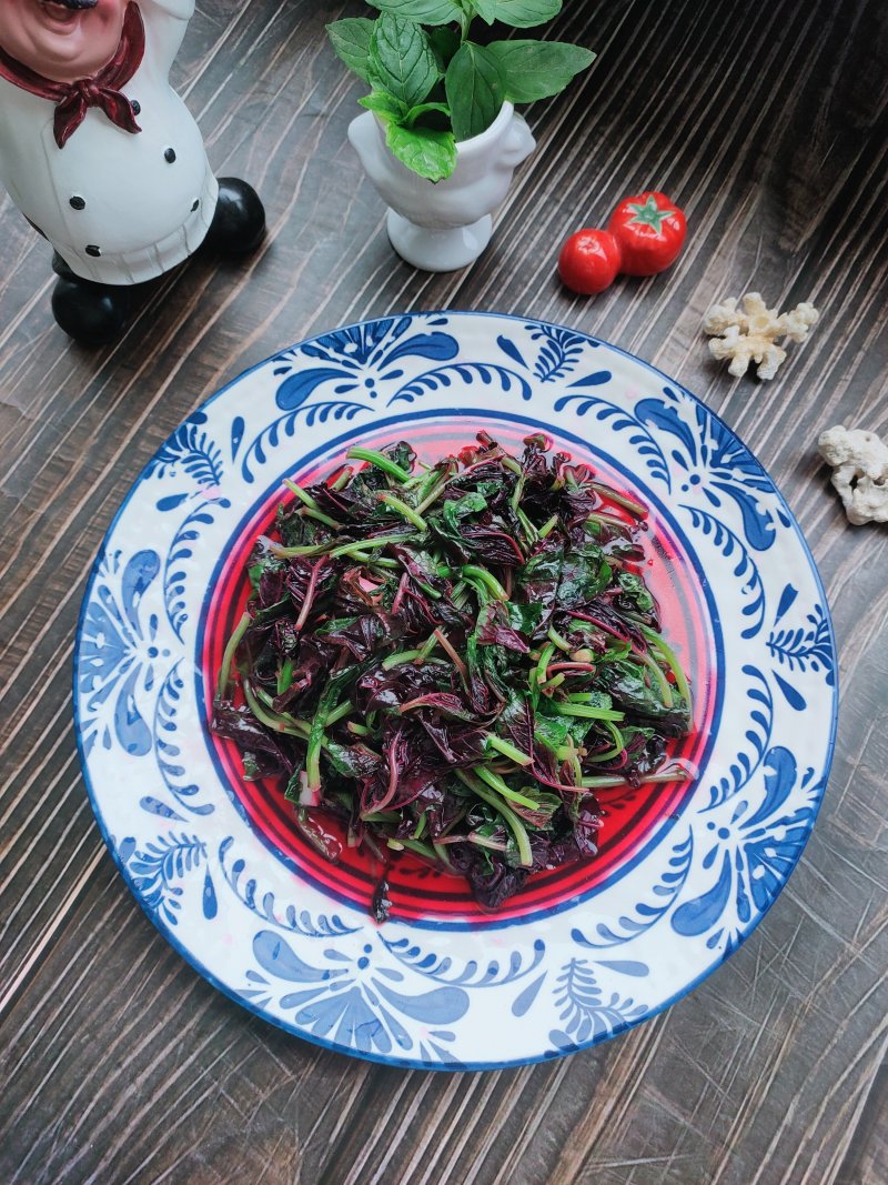 Stir-fried Red Amaranth with Garlic