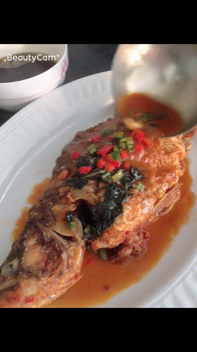 Steps for Making Red-Cooked Mandarin Fish