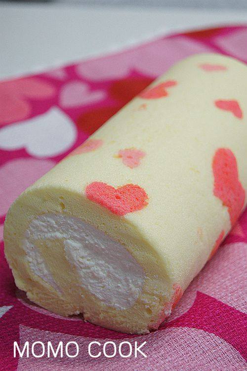 Valentine's Day Gift - Heart-shaped Cake Roll Making Steps