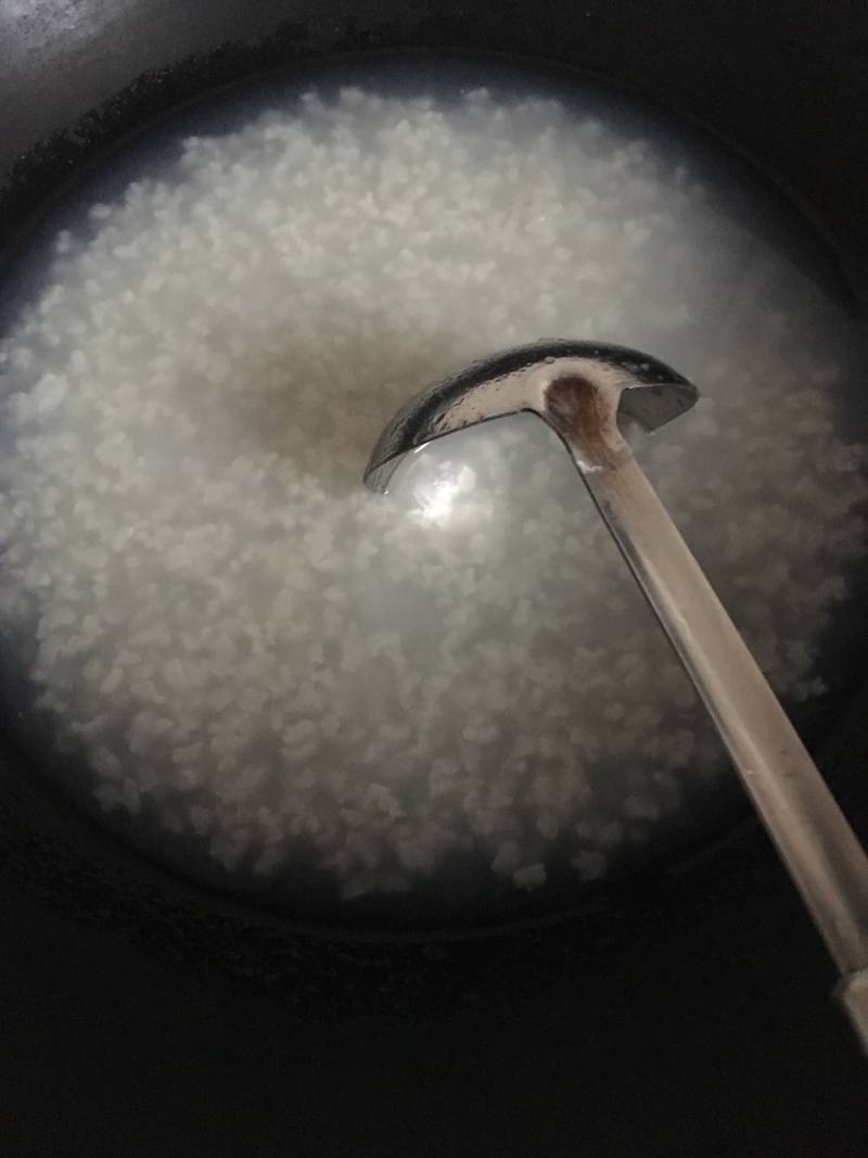 Steps for Making Century Egg and Lean Pork Congee