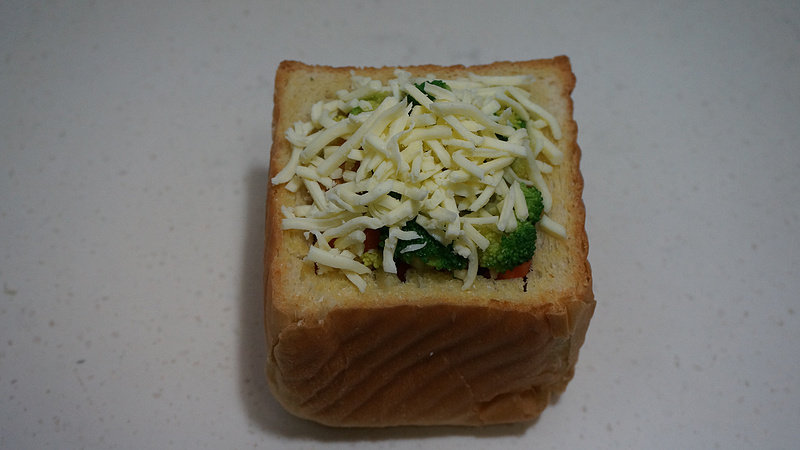 Steps to Make Veggie Cheese Toast Box