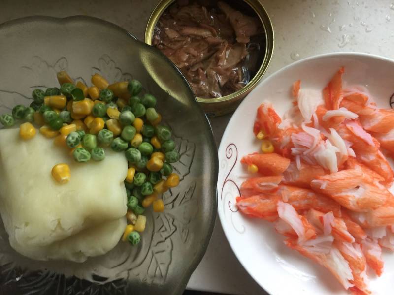 Steps for Making Crab Stick Mashed Potato Charcoal Bread Roll