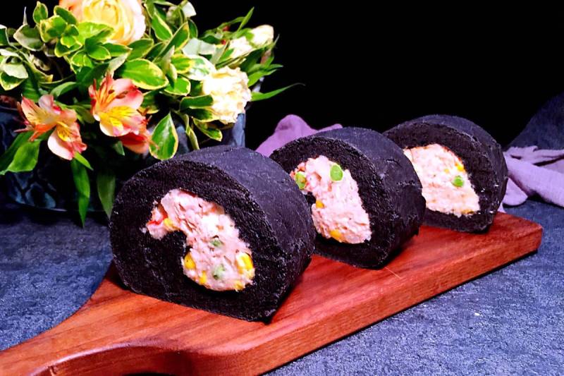 Steps for Making Crab Stick Mashed Potato Charcoal Bread Roll