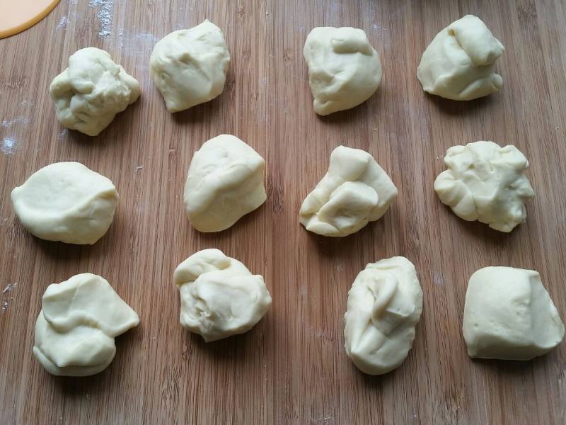 Steps for Making Honey Dinner Rolls