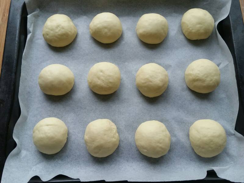 Steps for Making Honey Dinner Rolls