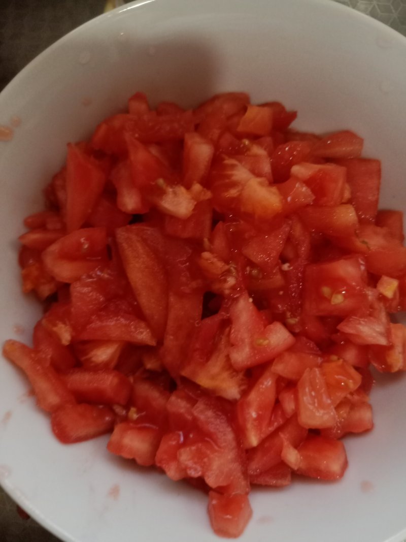 Steps for Cooking Tomato, Enoki Mushroom and Beef Soup