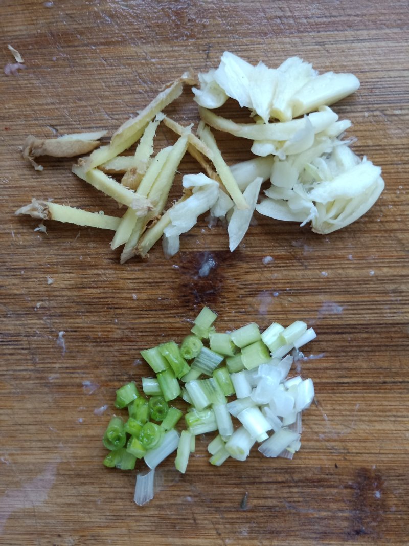 Steps for Cooking Tomato, Enoki Mushroom and Beef Soup