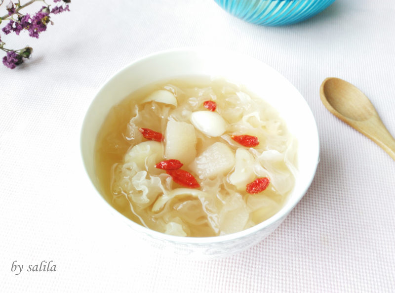 Yantai: Snow Pear, Lily, and Tremella Soup