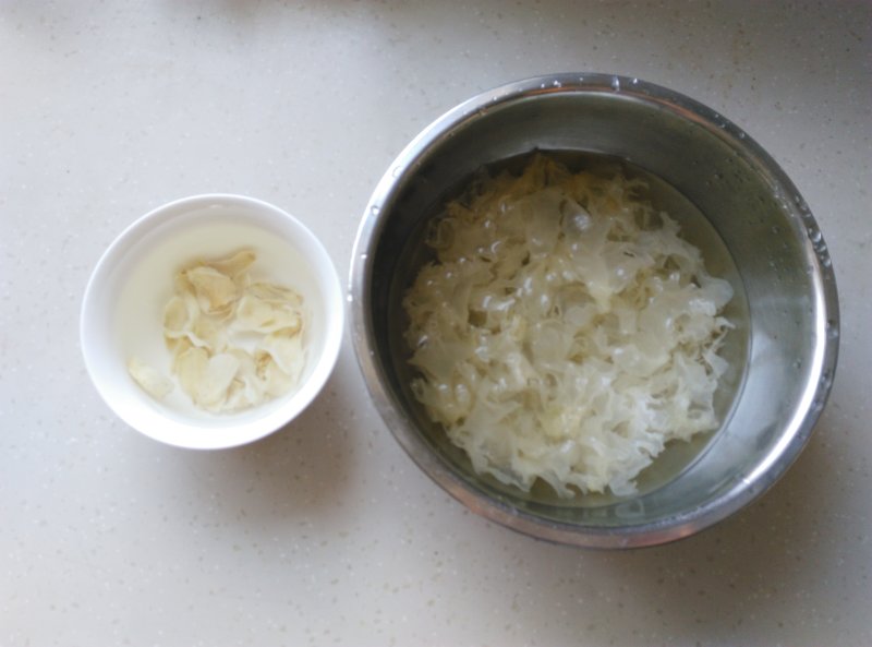 Yantai: Snow Pear, Lily, and Tremella Soup Cooking Steps