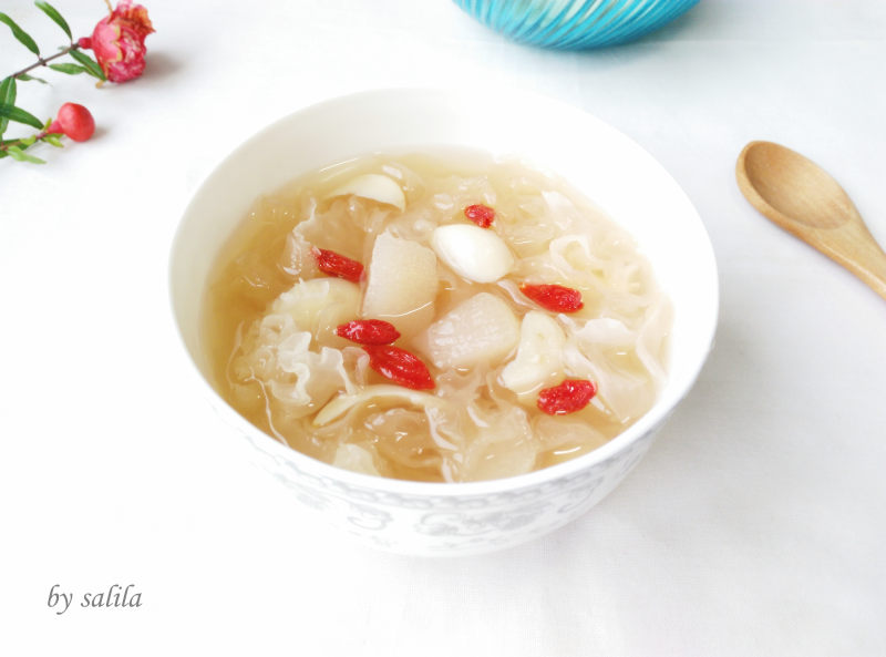 Yantai: Snow Pear, Lily, and Tremella Soup Cooking Steps