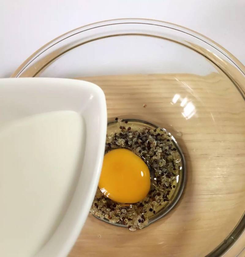 Steps to Make Quinoa Milk Egg Pancake