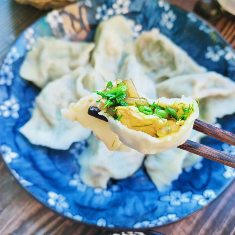Steps for making Huixiang Vermicelli Vegetarian Dumplings