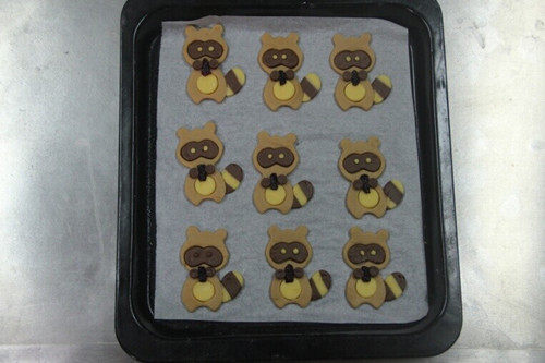 Steps for making Raccoon Cookies - Super Cute