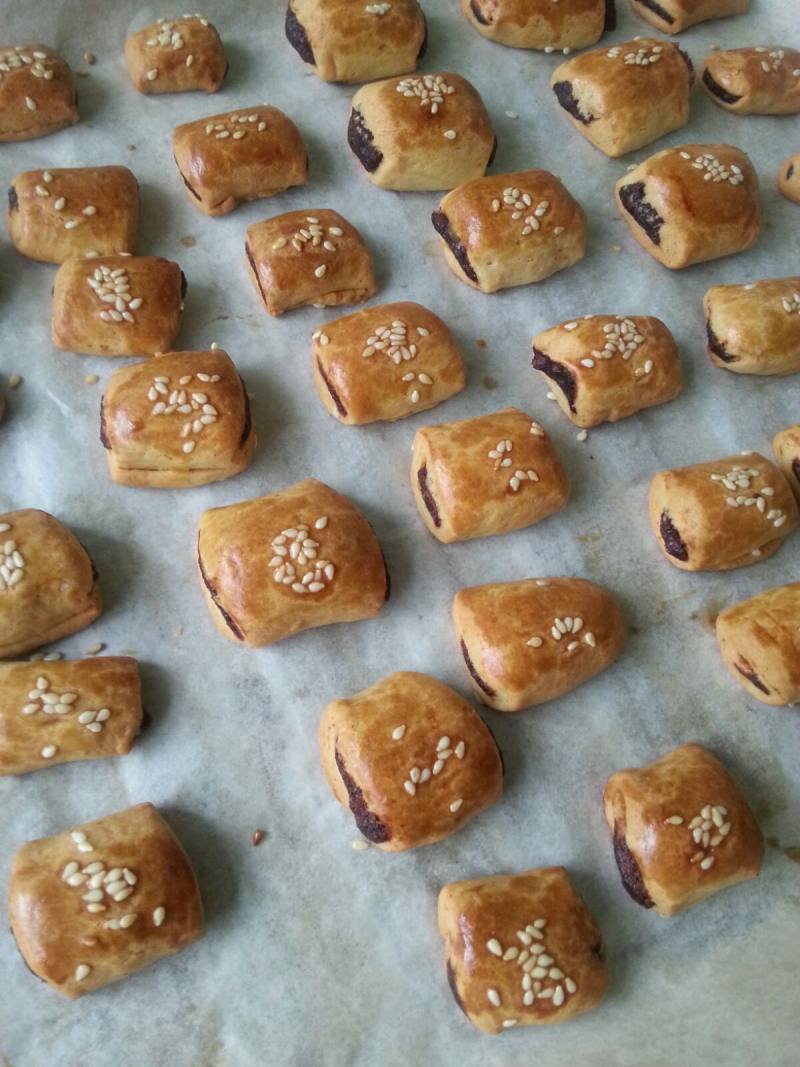 Steps for Making Red Bean Pastry