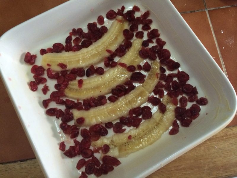 Cooking Steps for Banana Cranberry Upside-Down Cake