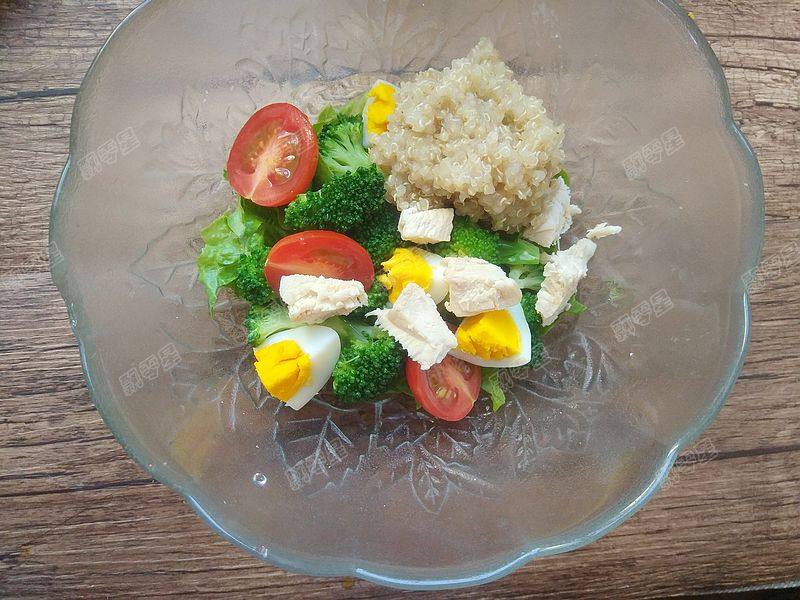 Steps to make Quinoa Chicken Breast Salad