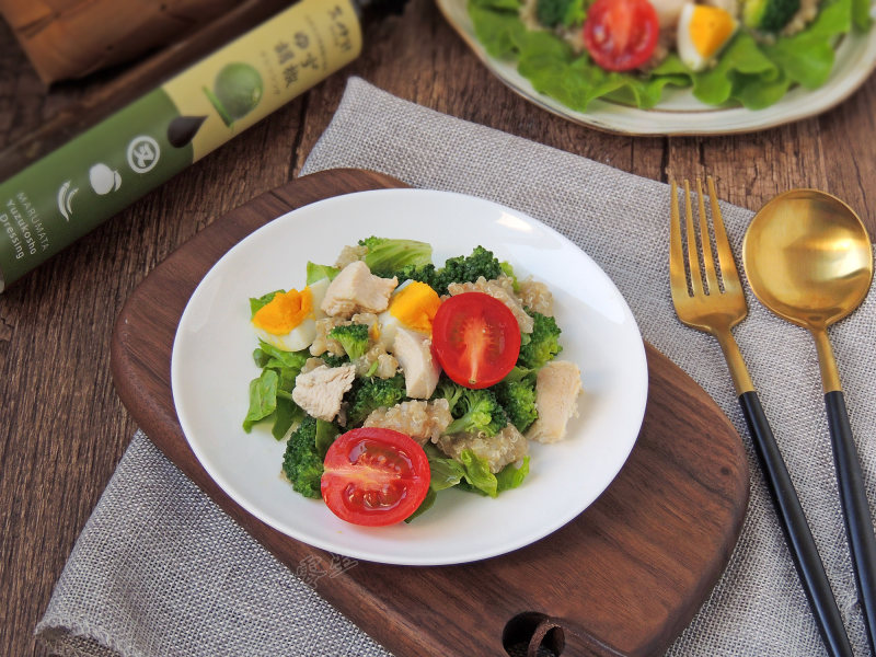 Quinoa Chicken Breast Salad