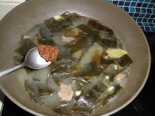 Steps to Make Korean Beef and Kelp Soup