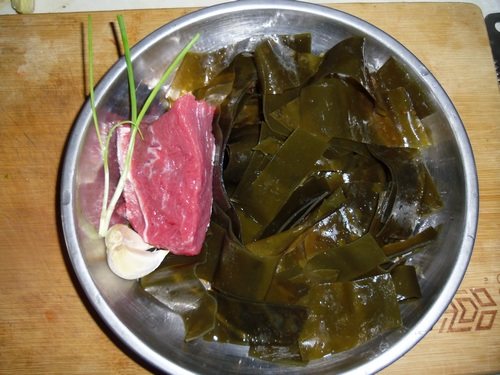 Steps to Make Korean Beef and Kelp Soup