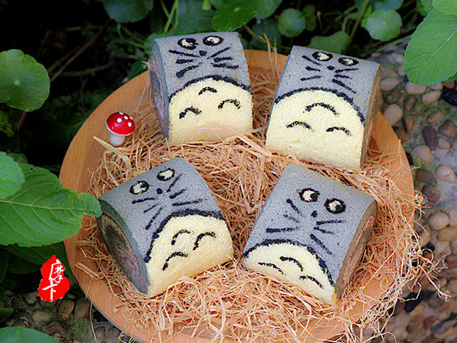 Cute Roll Cake - Totoro Swiss Roll