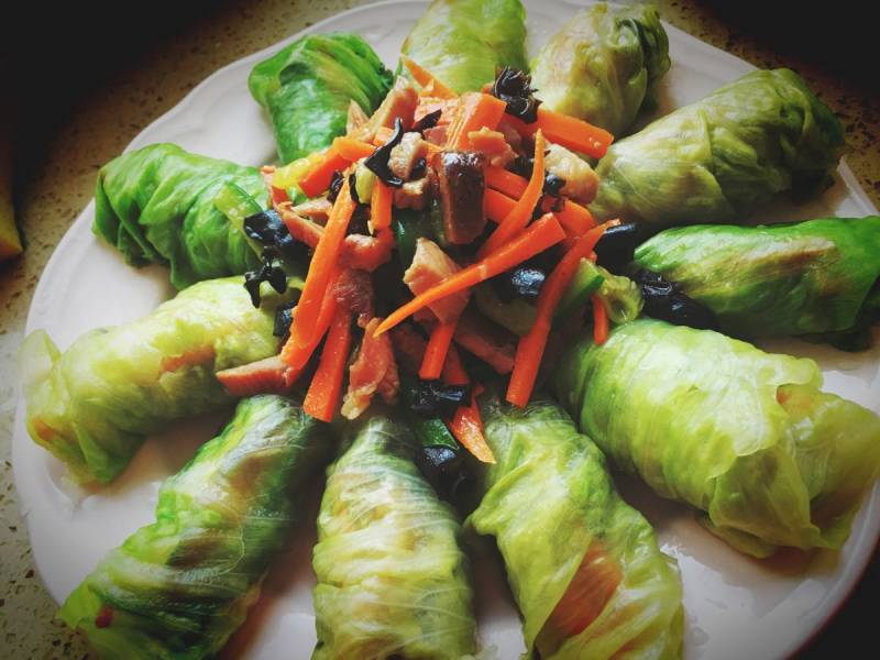 Steps for making Vietnamese Cabbage Rolls