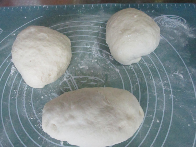 Steps for Making Pure Yogurt Soft European Bread