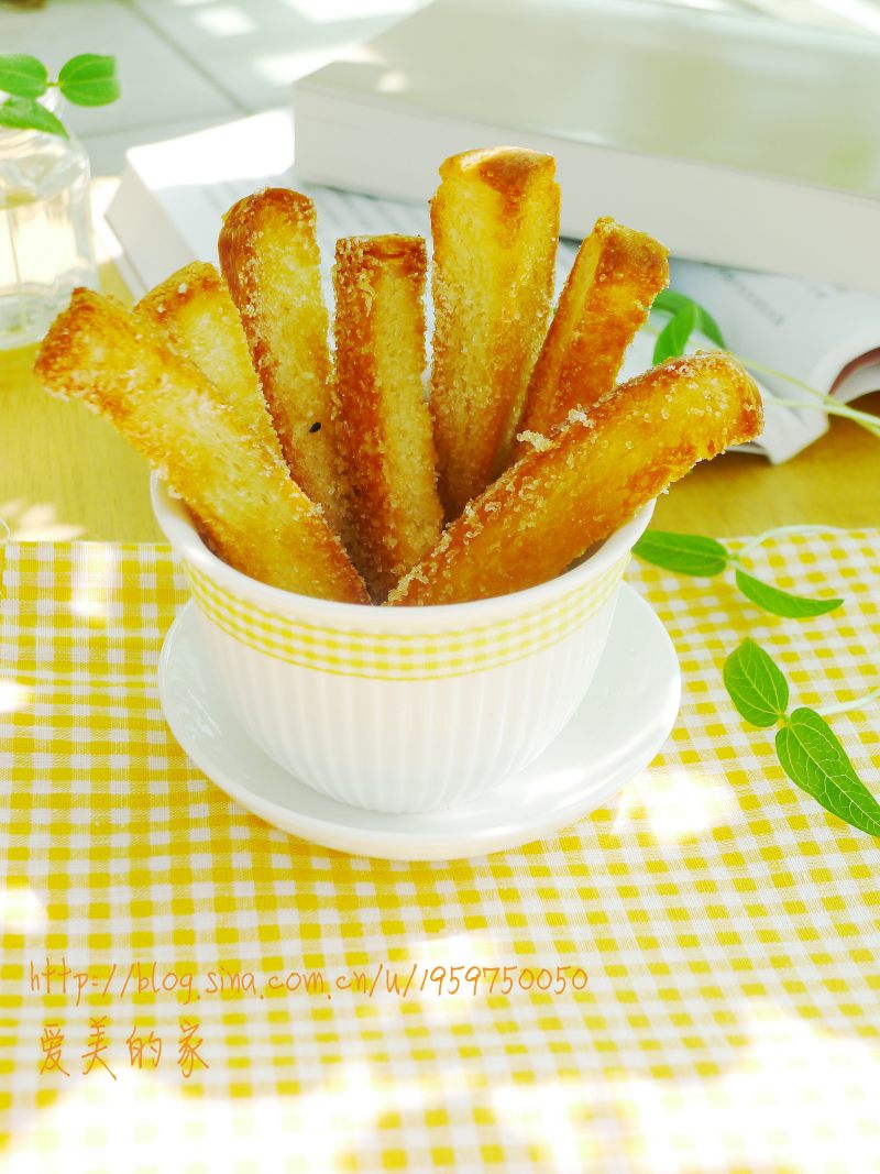 Easy 10-Minute Baked Afternoon Tea Snack—Milk Toast Sticks