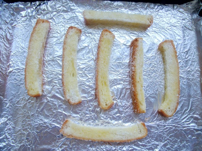 Step-by-Step Guide to Baking Easy 10-Minute Afternoon Tea Snack—Milk Toast Sticks