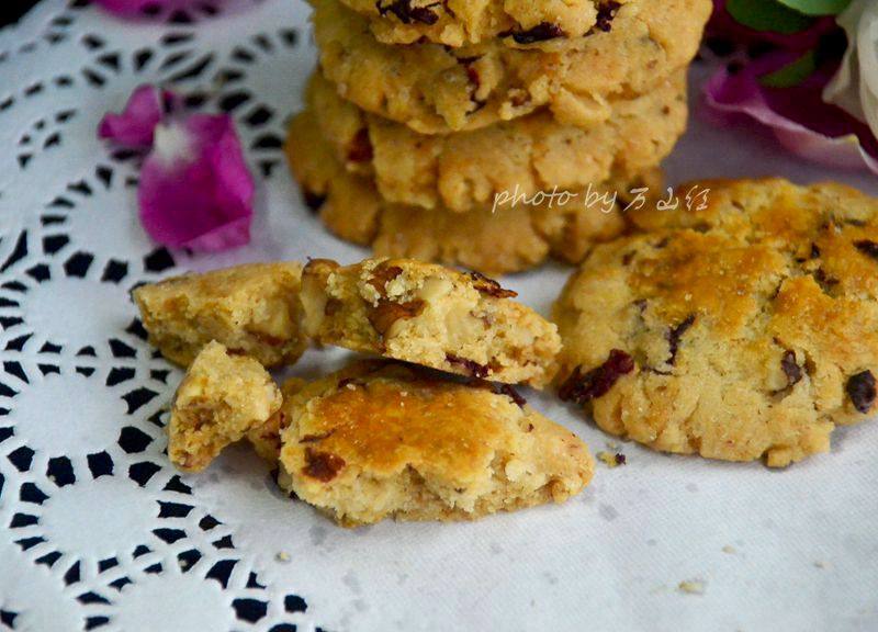 Rose Walnut Pastry