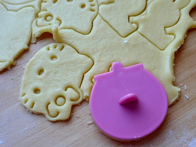 Steps for making Childlike Joy ---- Cream Cartoon Biscuits