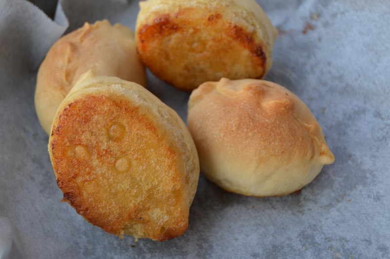 Crispy Baked Buns