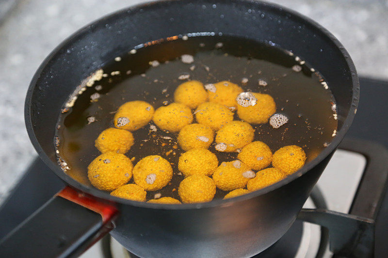 Steps for Making Pumpkin Sesame Balls