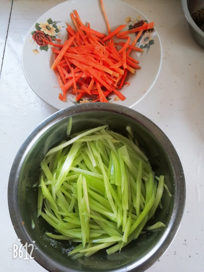 Steps for Making Two-color Stir-fry