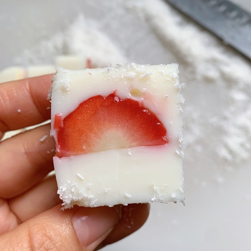 Steps to Make Sweet and Tangy Strawberry Milk Bars