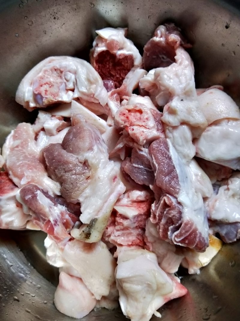 Steps for Making Braised Pig's Trotters with Fermented Bean Curd and Peanuts