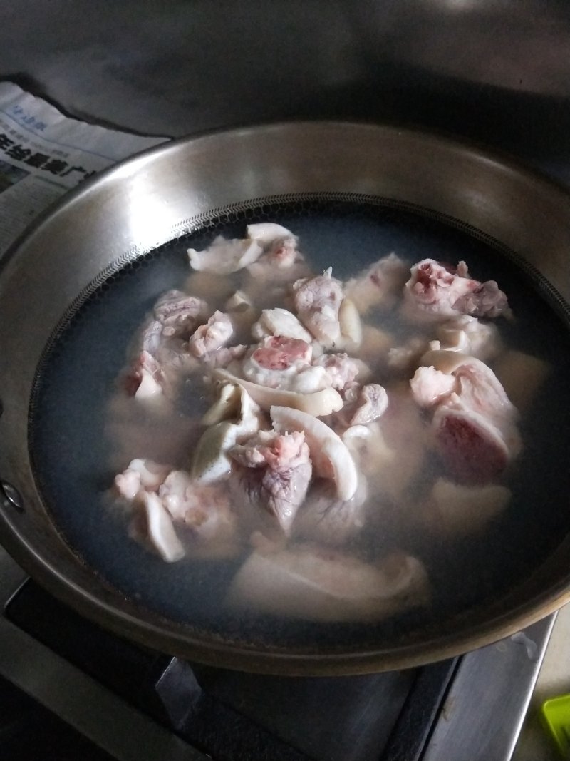 Steps for Making Braised Pig's Trotters with Fermented Bean Curd and Peanuts