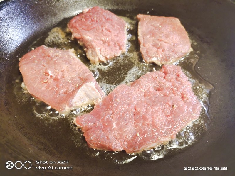 Steps for Making Cabbage Tomato Beef Salad