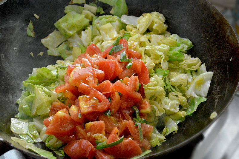 Steps for Stir-fried Round Cabbage