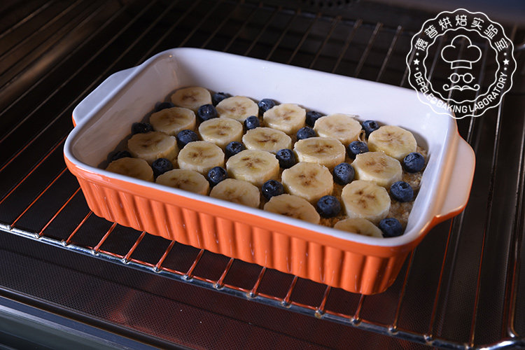 Steps for making Blueberry Banana Baked Oatmeal