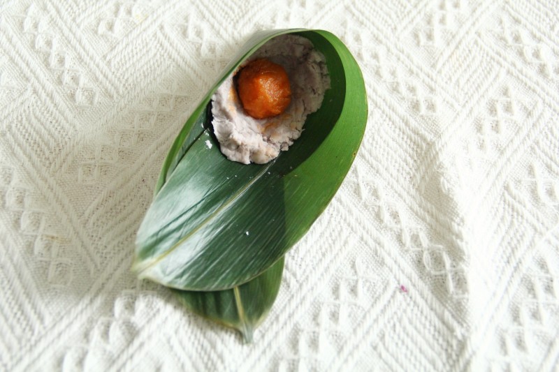 Delicious and Healthy: New Flavor Sugar-Free Purple Sweet Potato and Taro Egg Yolk Zongzi Cooking Steps