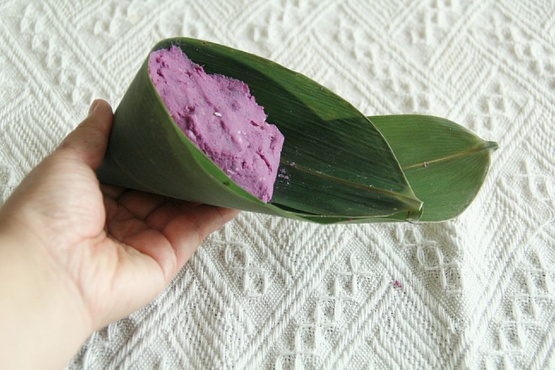 Delicious and Healthy: New Flavor Sugar-Free Purple Sweet Potato and Taro Egg Yolk Zongzi Cooking Steps