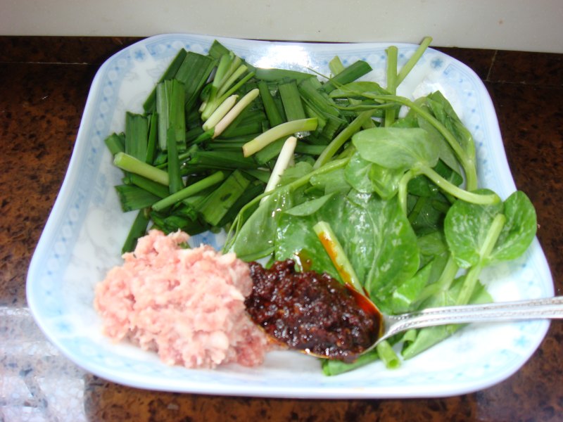 Steps for Making Xiao Guo Rice Noodles