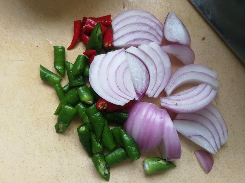 Steps for making Dry-fried Chicken Cubes