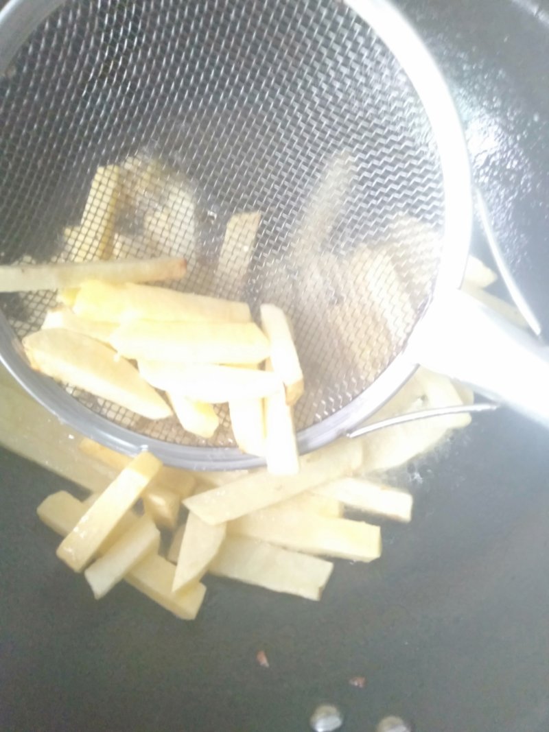 Strange Flavor Potato Sticks Preparation Steps