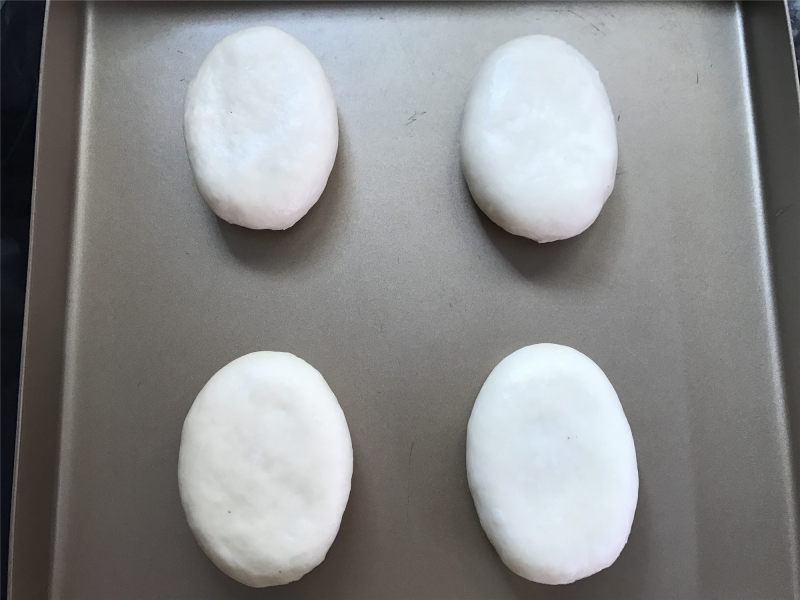 Steps for Making Santa Claus Mini Buns